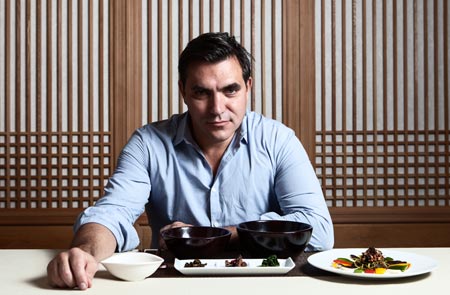 Star chef Todd English poses at Gosang, a restaurant specializing in temple food, in Seoul on Sept. 4. / By freelance photographer Park Young-kyu