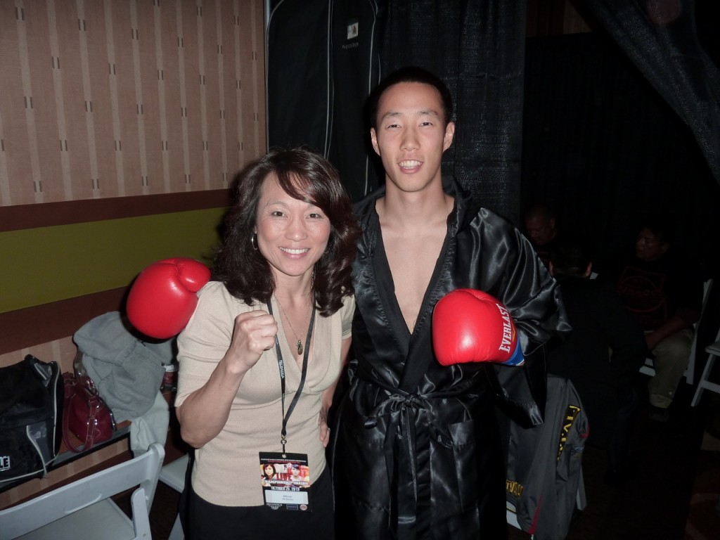 Daniel Kim posed with Kim Messer before the fight.