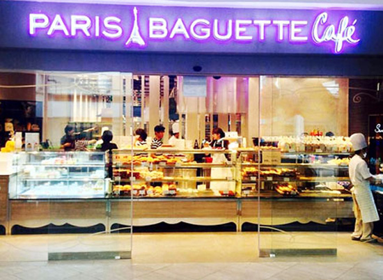 Paris Baguette opened its third outlet in Tampines, Singapore, Monday. / Courtesy of Paris Baguette