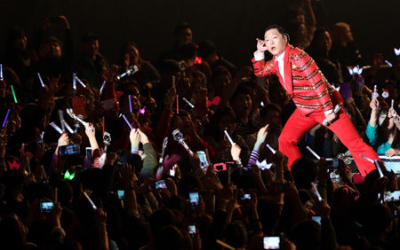 Psy performs during a concert at the Olympic Park’s Gymnastics Stadium in southern Seoul on Dec. 22. The K-pop sensation will return with a new album next year. (Yonhap)