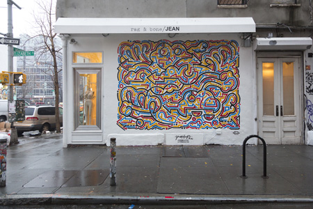 Korean artist Yoon Hyup has been selected as one of the painters to decorate the side wall of the “rag & bone” shop with his signature work inspired by traditional Korean motifs in Nolita, Houston Street, New York.  (Courtesy of Kim Do-yeon)