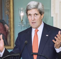 Foreign Minister Yun Byung-se, left, and U.S. Secretary of State John Kerry deliver remarks to the media in the Treaty Room of the U.S. State Department after their private meeting in Washington, Tuesday.
(AFP-Yonhap)