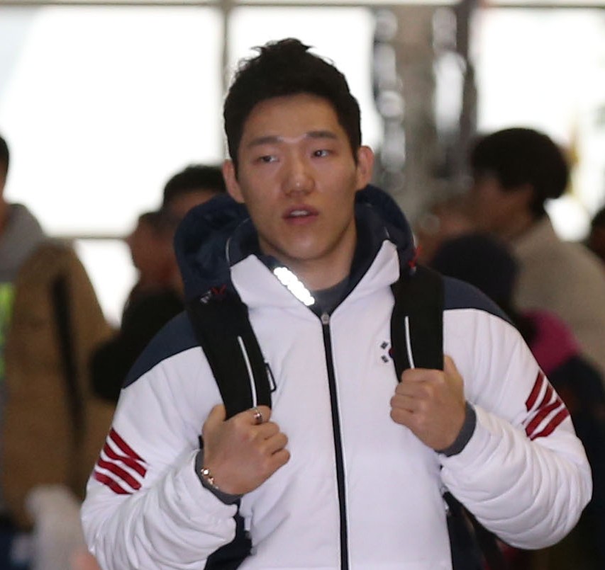 Korean athletes and officials began arriving in Sochi, Sunday. (Yonhap)