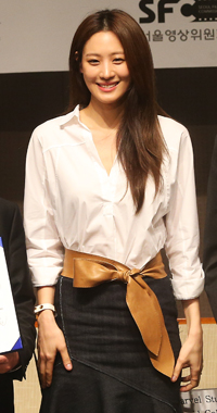 Korean actress Soo Hyun, who will play a role in “Avengers: Age of Ultron,” arrives at a news conference announcing the deal between the Seoul Metropolitan Government and Marvel Studios for filming part of the movie in the capital earlier this month. The movie will be released sometime next year. (Korea Times)