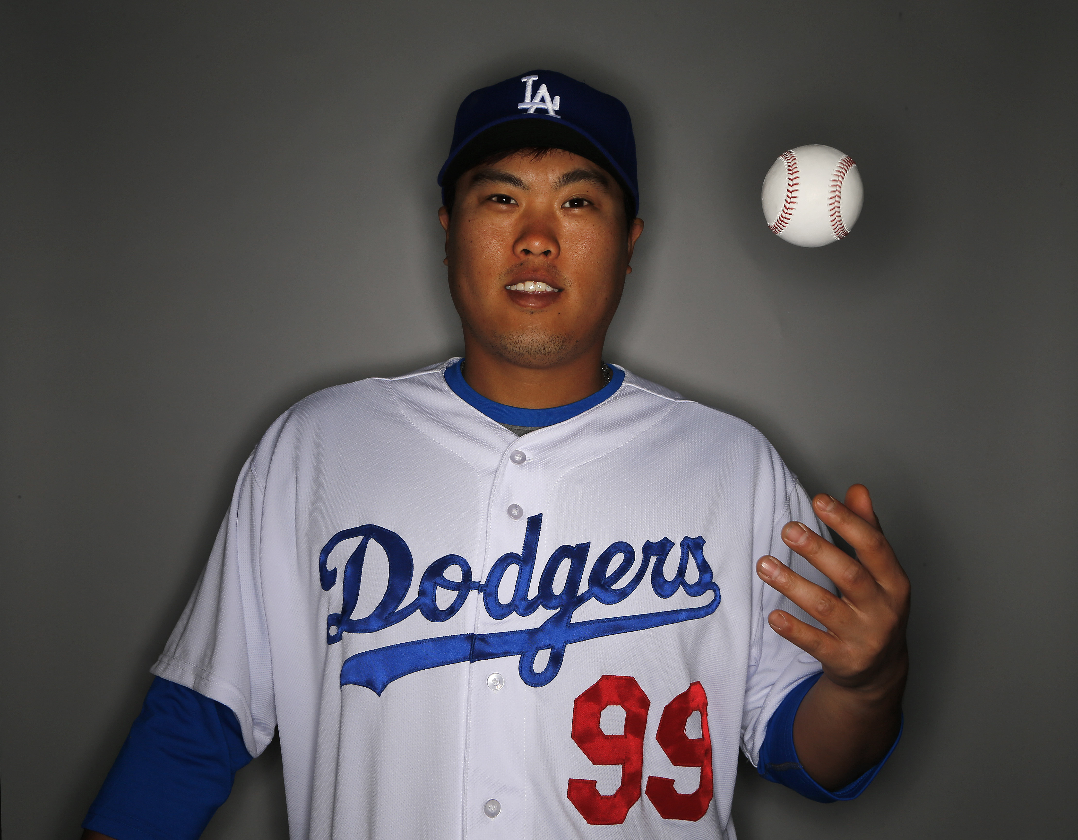 Ryu Hyun-jin will start the season as the Dodgers' No. 2 starter for the second straight year. (AP)