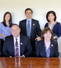 From top to bottom, left to right: Sandra Yi, Dr. Thomas Han, Lim Jung-hyun, Lyn Morris, Robert Stohr, Didi Hirsch President Kita S. Curry, Cathy Jung. (Lee Woo-su)