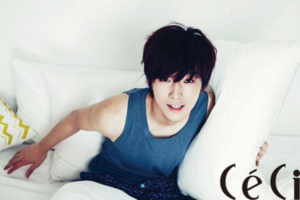 Jinyoung for CeCi Korea. - CeCi Korea