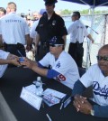 Ryu Hyun-jin held a signing fundraiser for the victims of the ferry sinking Sunday.