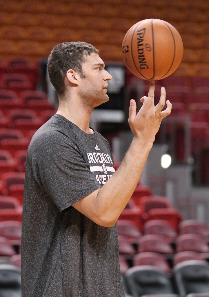 Brook Lopez (AP)