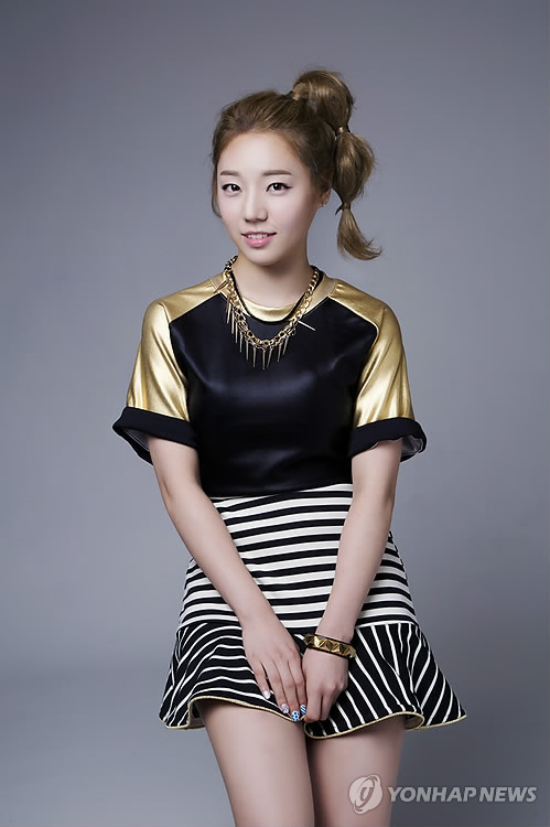 Shown is a photo of Hwang Hyun-jin, a daughter of Hwang Sun-hong, manager of the South Korean professional football team Pohang Steelers. Kiroy Y Group, the girl's agency, said on July 7, 2014, that Hyun-jin will be part of an eight-member girl group named Ye.A that will make a debut on July 18.