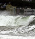 Typhoon Nakri brought huge waves to Haeundae beach in Busan, Korea. (Yonhap)