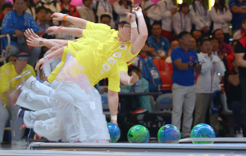 South Korea earned 15 medals, eight of them gold, in 2010 Asian Games, but got off to a slow start this year at home. (Yonhap)