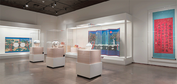 "Treasures From Korea: Arts and Culture of the Joseon Dynasty, 1392-1910" at the Los Angeles County Museum of Art. (The Korea Times file)