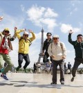 "Grandpas Over Flowers," a reality show about five actors in their 70s going on a backpack tour around the world, was a smash hit when it was aired on the cable channel tvN last year. (Yonhapnews)