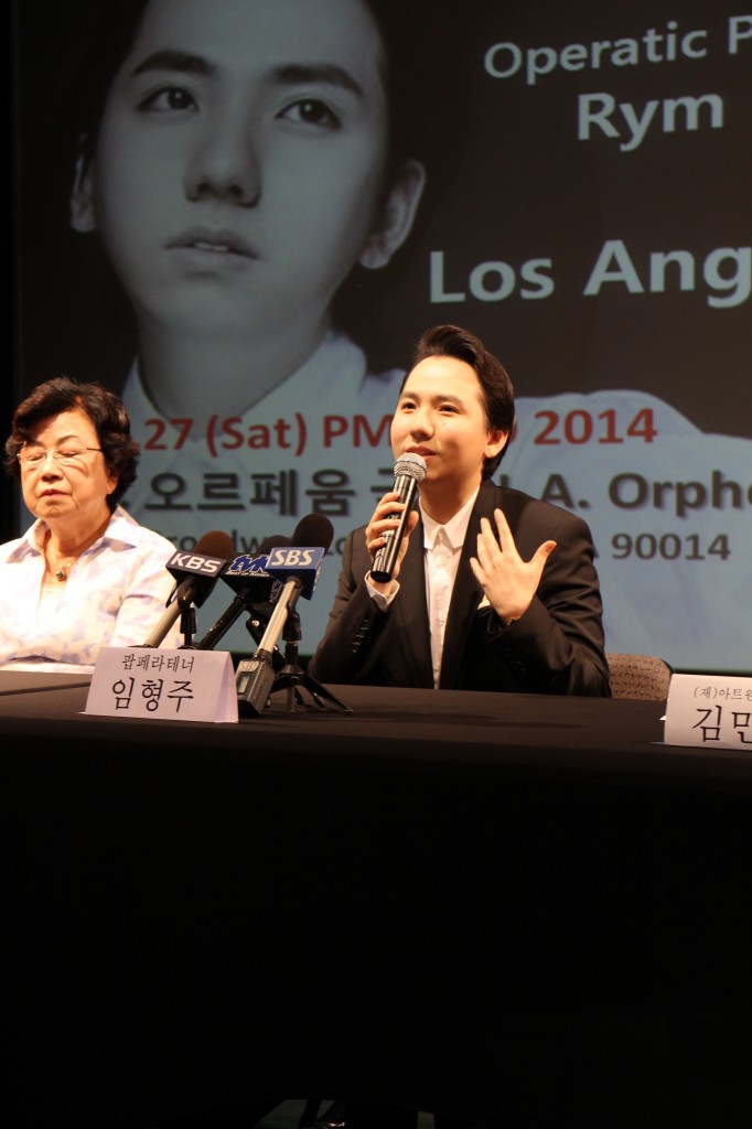 During the press conference at the Korean Cultural Center in Los Angeles, Lim made a surprise announcement that he will be performing at the 41st Annual Korean Festival's closing ceremony on Sunday. (The Korea Times / Park Hyun-jung)