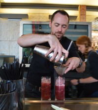 Bar Director Sean Naughton at Ray's and Stark Bar inside LACMA pours a soju cocktail. (Tae Hong/The Korea Times)