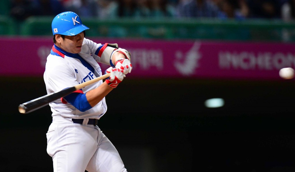 Kang Jung-ho will be eligible to sign to an MLB team after the 2014 season is over.