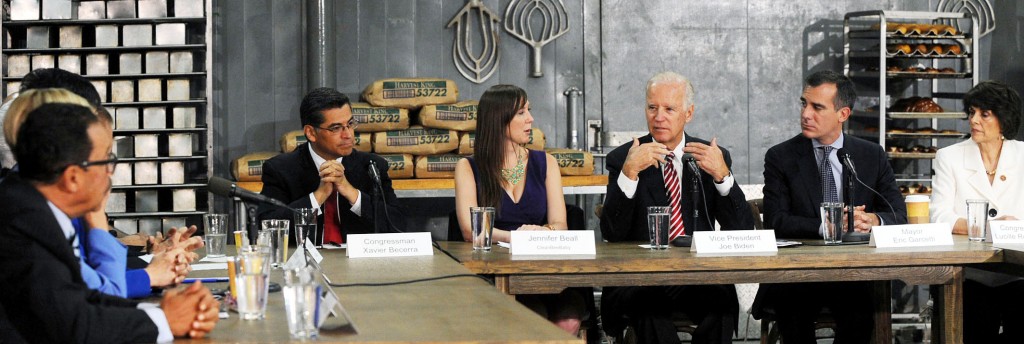 Biden repeated his call for a national minimum wage of $10.10 an hour, up from $7.25, and praised the work being done by Garcetti and the City Council toward raising the wage in Los Angeles. (The Korea Times / Park Sang-hyuk)