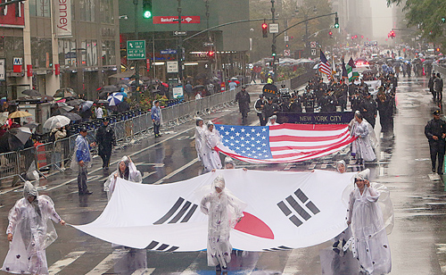 The 34th Korean Parade in New York was held Saturday down Avenue of the Americas in Manhattan.