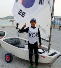 14-year-old Park Sung-bin became the youngest South Korean gold medalist. (Yonhap)