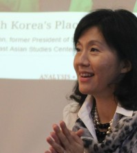 Former Arirang President Sohn Jie-Ae speaks inside the University of Southern California's Annenberg School for Communications & Journalism. (Cosmo Scharf)