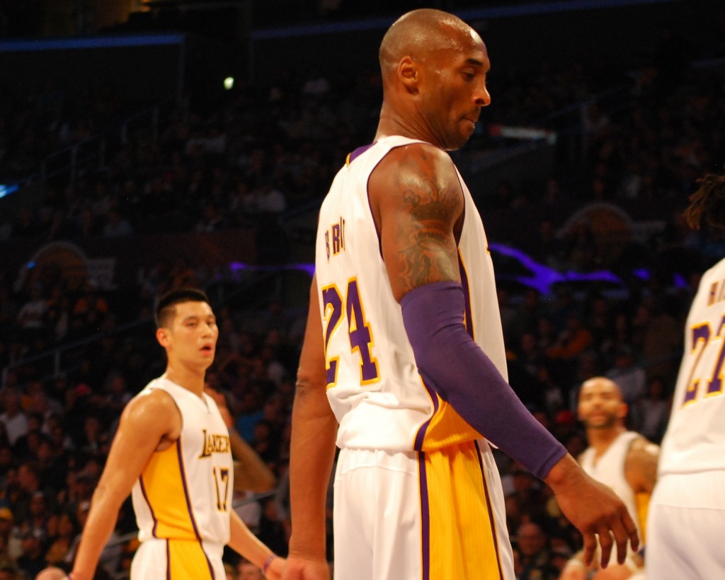 Lakers' guards Kobe Bryant and Jeremy Lin led the charge as both scored a team-high 21 points against the Charlotte Hornets in the teams first win of the season. (Korea Times)