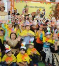Children dressed up as turkeys Wednesday at Lily Preschool & Kindergarten in Los Angeles' Koreatown. (Park Sang-hyuk/The Korea Times)