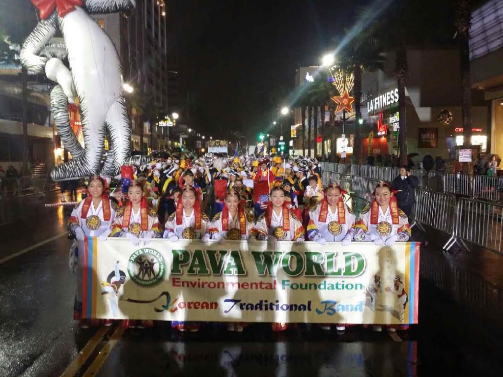 The Pava World Environmental Foundation had 130 Korean American members participate in the 2014 Hollywood Christmas Parade Sunday.