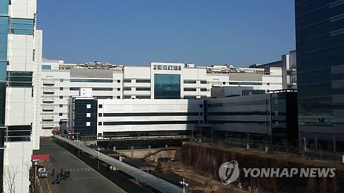 This photo shows the LG Display factory in Paju, some 40 kilometers north of Seoul, where a nitrogen leak on Jan. 12, 2015, killed two workers and injured four others. (Yonhap)