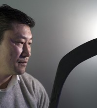 The coach of the men's national ice hockey team, Jim Paek, poses after an interview with The Korea Times at the Korean Olympic Committee headquarters in Songpa District, Seoul, Feb. 25. 
(Korea Times photo by Choi Won-suk)