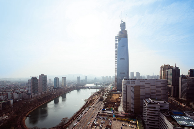 The Korean peninsula's soon-to-be tallest tower, the Lotte World Tower (Courtesy of Seoul Korea via Flickr/Creative Commons)