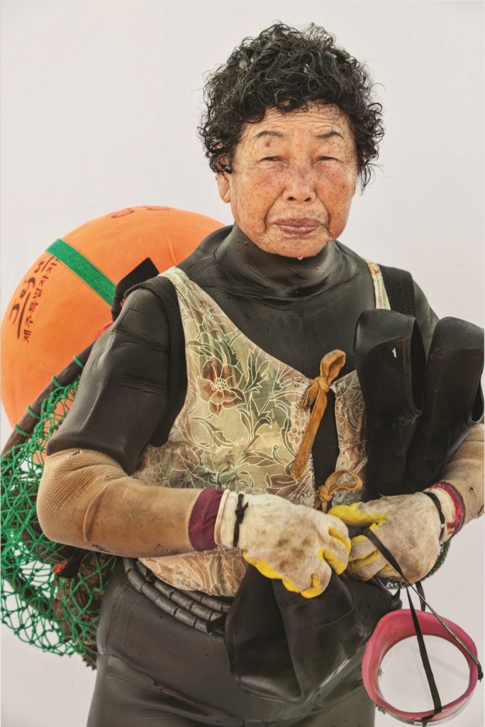 Diver Yun Chun-kum (Courtesy of Hyung S. Kim for The Guardian)