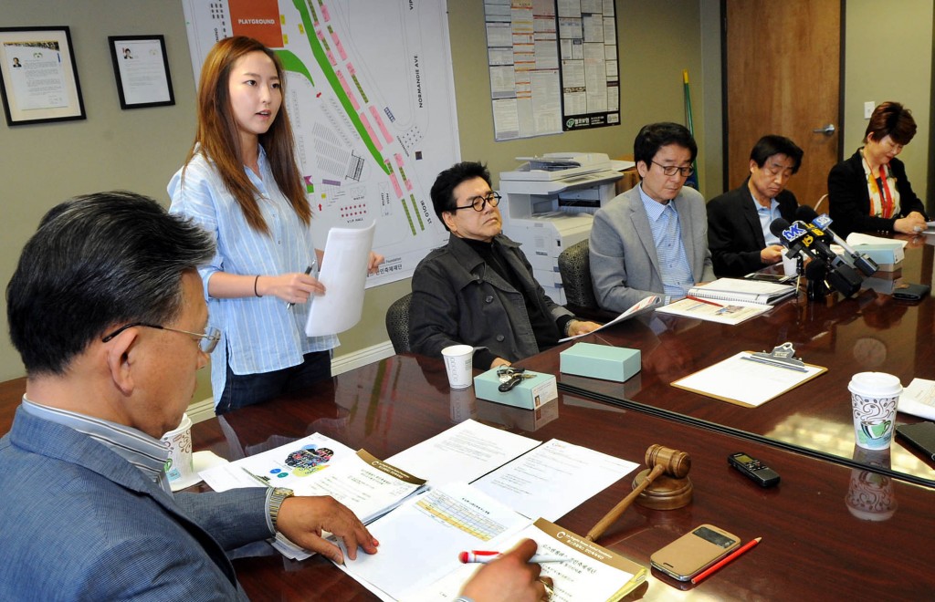 The Los Angeles Korean Festival Foundation discuss this year's event during a conference Monday. (Park Sang-hyuk/Korea Times)