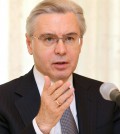 Russian Ambassador Alexander Timonin speaks to the press at the Russian Embassy in Seoul on. (Yonhap)