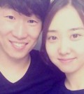 Football star Park Ji-sung, left, and Kim Min-ji are expecting their first child in November. (Facebook photo)