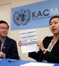 Samantha Lee from KAC explains about KACMUN program for the summer. (Park Sang-hyuk / The Korea Times)