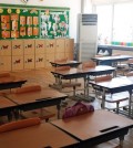 This photo, taken on June 3, 2015, shows a classroom at an elementary school in Yeongdong, North Chungcheong Province, central South Korea, where no students are seen, as more than 500 schools have canceled classes due to increasing cases of the Middle East Respiratory Syndrome (MERS). The health ministry confirmed that five more people have been infected with the potentially deadly virus in the country, bringing the tally to 30 with two confirmed deaths. (Yonhap)