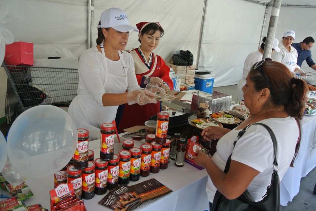 hispanic market, korean food