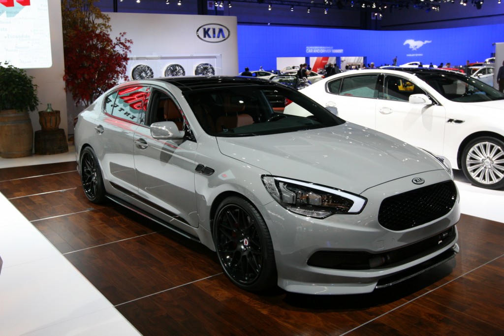 The Kia 2015 K900, V8 is on display during the media preview of the Chicago Auto Show at McCormick Place in Chicago. Kia placed second on J.D. Power and Associates' annual survey of new vehicle quality, released Wednesday, June 17, 2015. (AP photo/Nam Y. Huh, File)