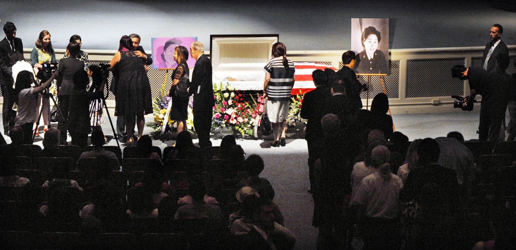 Susan Ahn Cuddy's funeral was held inside the Hall of LIberty at Forest Lawn Memorial Park Thursday. (Park Sang-hyuk/Korea Times)