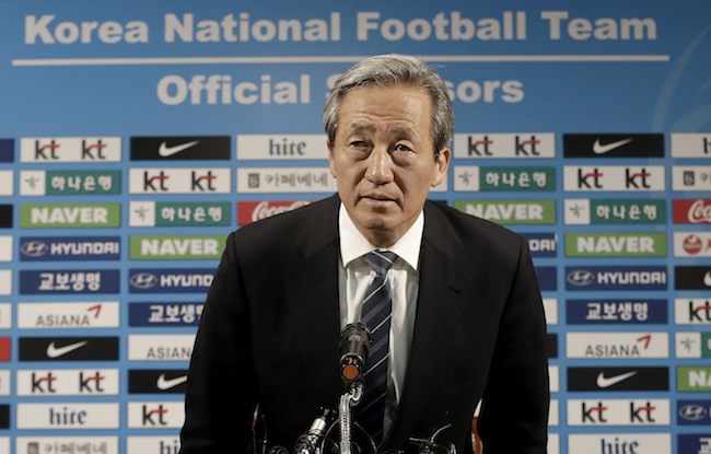 In this Wednesday, June 3, 2015, former FIFA Vice President Chung Mong-joon arrives to hold a press conference in Seoul, South Korea. Chung said Tuesday, July 21 he is leaning toward running for president of football's governing body at the Feb. 26 election to replace Sepp Blatter. (AP Photo/Ahn Young-joon, File)