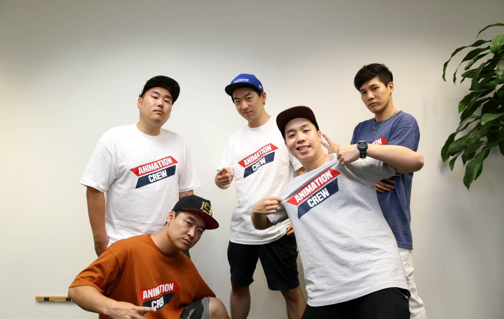 Animation Crew members clockwise, from bottom left: Choi Jung-bin, Jung Il-joo, Baek Seung-joo, Kim Woo-joon 