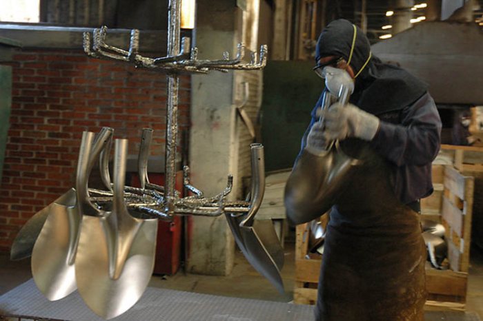 Pedro Reyes finished molding recycled gun parts into shovels. (Courtesy of Pedro Reyes via Creative Commons License)