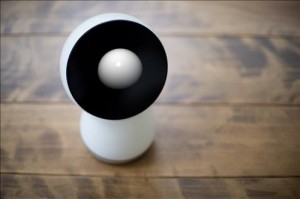 South Korea's No. 3 mobile carrier LG Uplus Inc. said on Aug. 6, 2015 it has agreed to make an investment of US$2 million on a U.S.-based robot startup in line with its efforts to tap deeper into the Internet-of-Things (IoT) segment. The photo shows the robot JIBO. (Photo courtesy of LG Uplus)