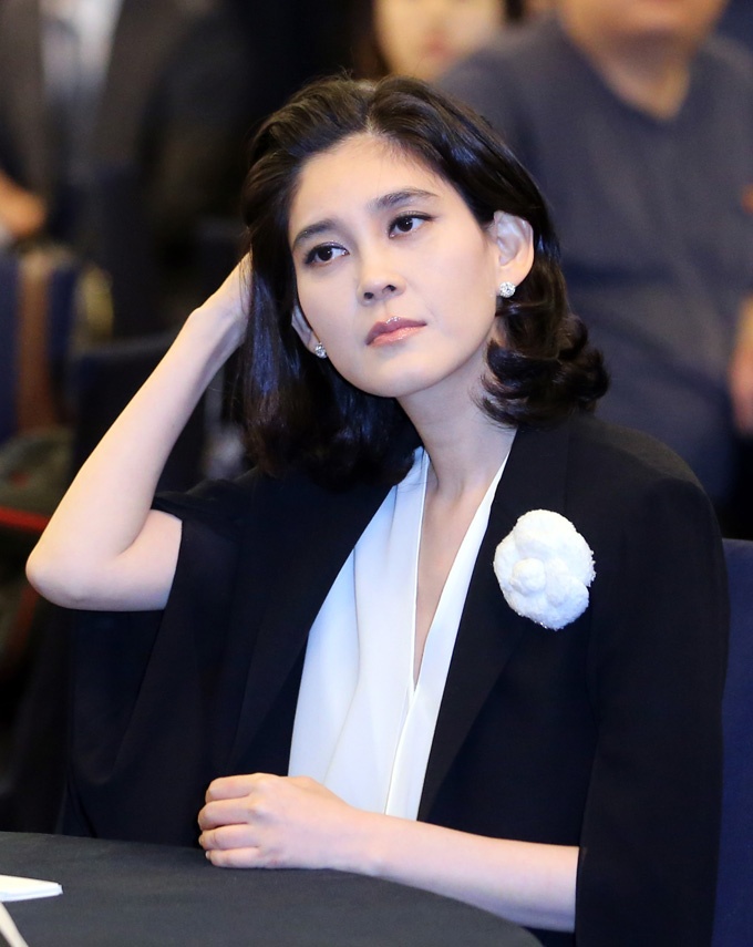 This file photo taken on July 2, 2015 shows Lee Boo-jin, the eldest daughter of Samsung Group owner family and CEO of Hotel Shilla, sitting at a tourism industry event in Seoul. Her husband has refused to go through with their ongoing divorce, his lawyer said on Aug. 6, 2015. (Yonhap)