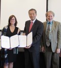 Queens Library and National Library of Korea leaders agreed on an MOU Thursday to bring Korea-related materials to Queens through 2019.