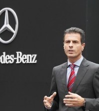 Dimitris Psillakis, chief of Mercedes-Benz Korea, speaks at a training center in the city of Yongin, just south of Seoul, on Sept. 11, 2015, in this photo released by the South Korean unit of the German carmaker. Mercedes-Benz has opened the training center to nurture quality technicians in order to provide improved customer service. (Yonhap)