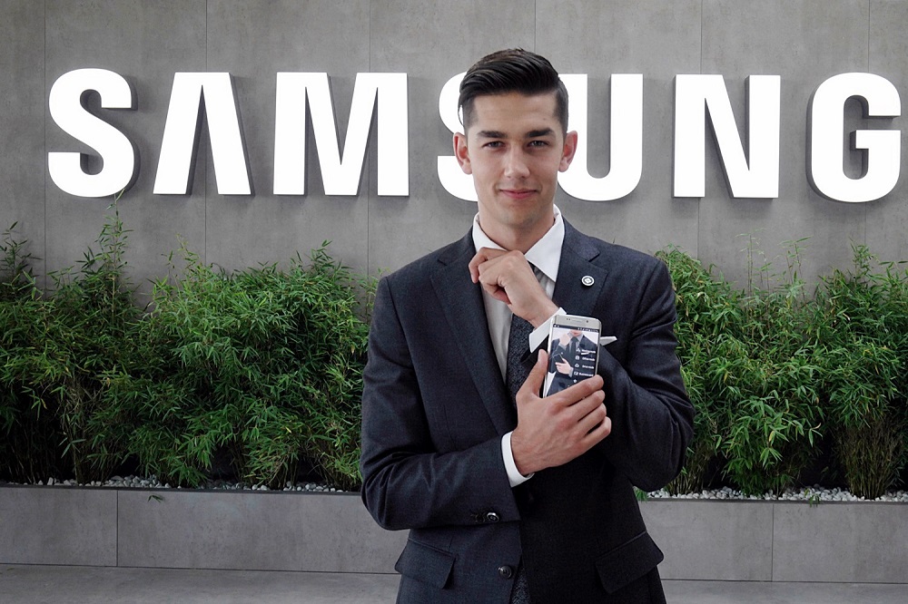A model poses wearing a Smart Suit 4.0, the latest in menswear made by Samsung C&T Corp. that is equipped with NFC technology, at the IFA in Germany on Sept. 3, 2015. (Photo courtesy of Samsung C&T)