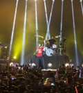 Maroon 5 performs at Olympic Park in Songpa-gu, southeastern Seoul, Monday. It was the first concert in the group's fifth Korea tour. (Courtesy of Live Nation Korea)