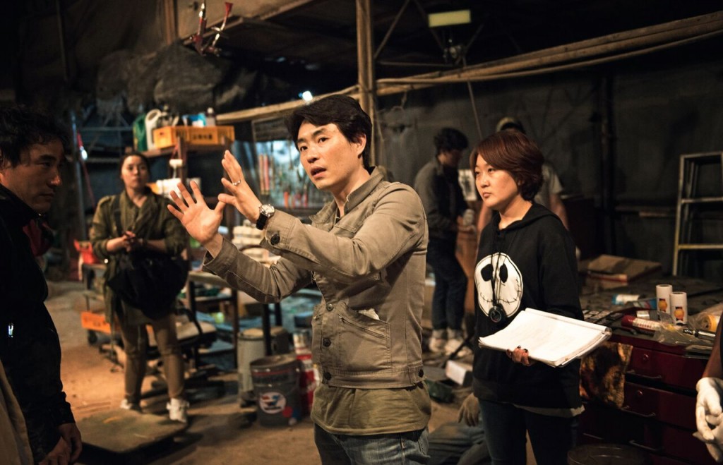 Director Ryoo Seung-wan on the set of "Veteran" (Photo courtesy of CJ E&M)